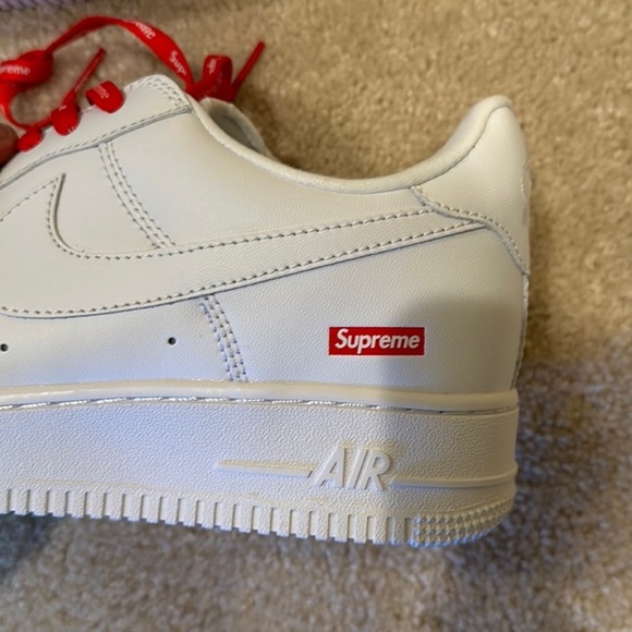 COPY - Supreme /Nike Air Force 1 Low White Size 8 - Picture 9 of 10